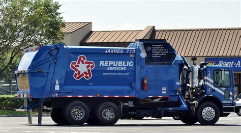 republic services jacksonville fl.